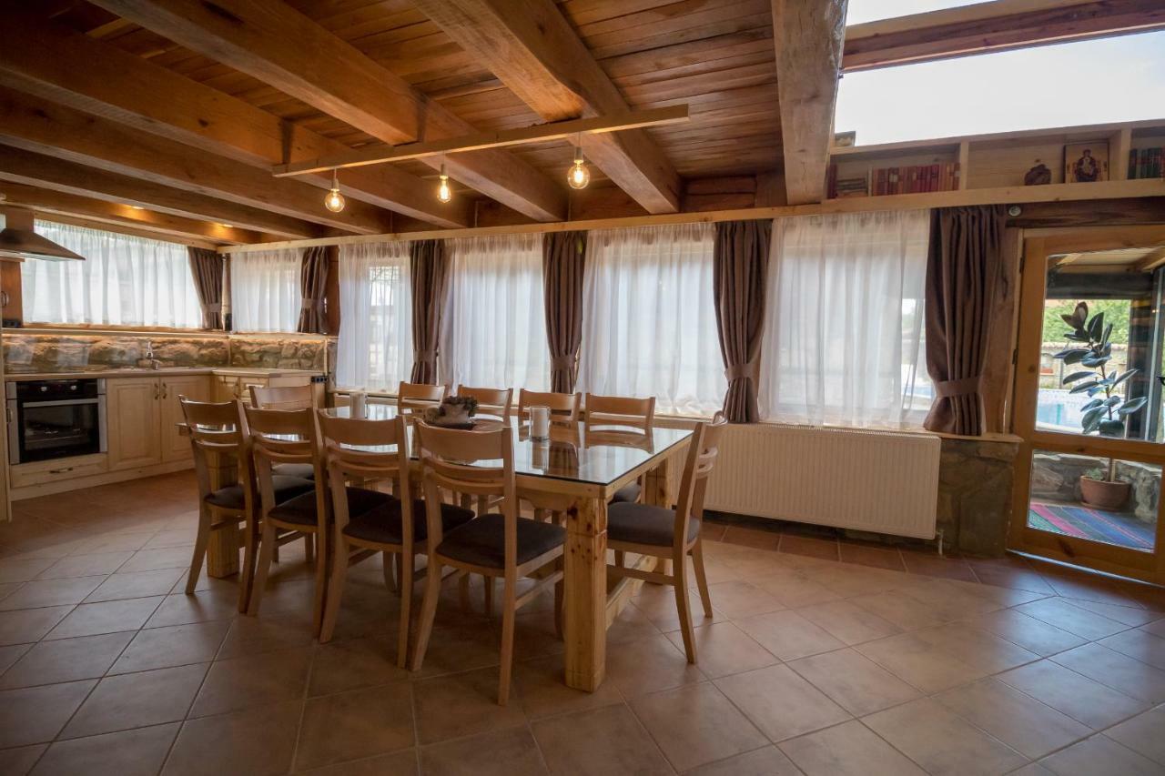Guest House Epochs Since 1871 Lyaskovets Exterior foto